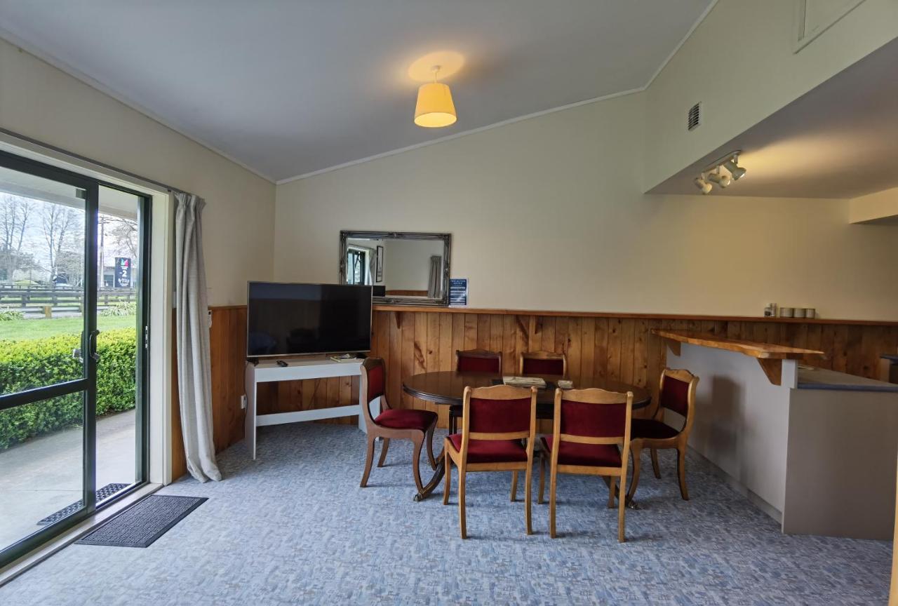 Mystery Creek Motel Rukuhia Zewnętrze zdjęcie